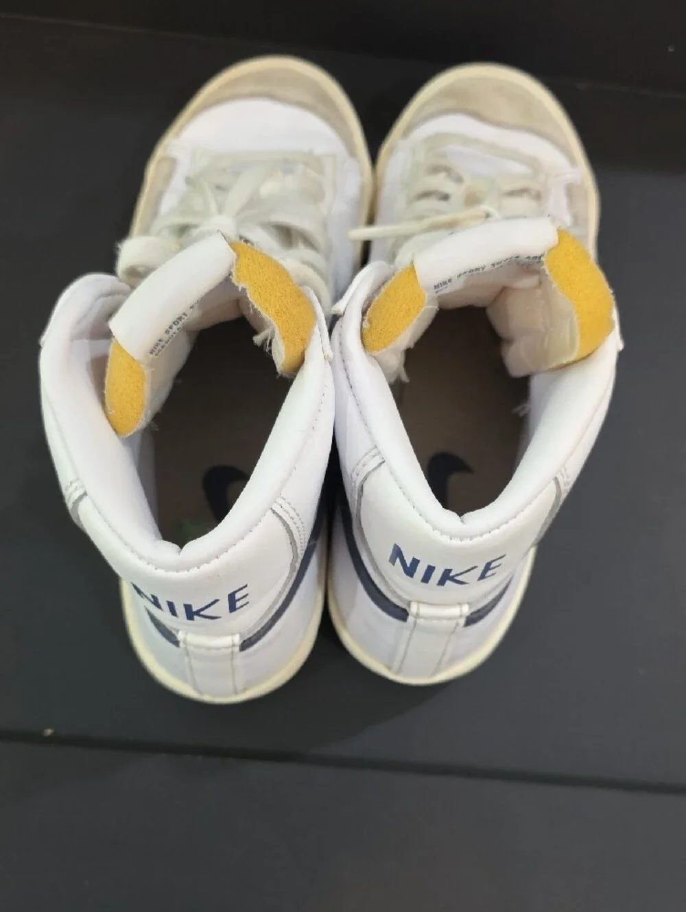 Nike Blazer '77 Women's Mid-Top Sneakers in White with Gray Swoosh Size 6